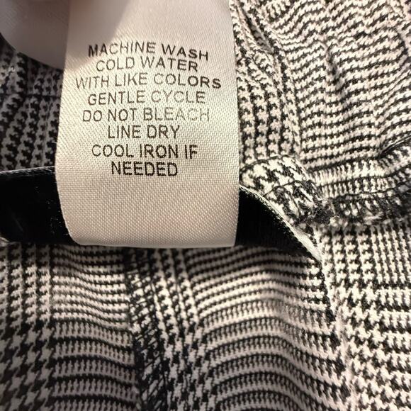 Joe B by Joe Benbasset Tuxedo Houndstooth Cropped Pants Black Gray Red XL 88-60 - Picture 14 of 14